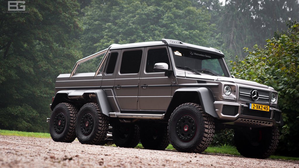 SCG_Nick's tweet photo. Besides clout what’s the point of a 6x6 truck? https://t.co/WYZjUu4h1X