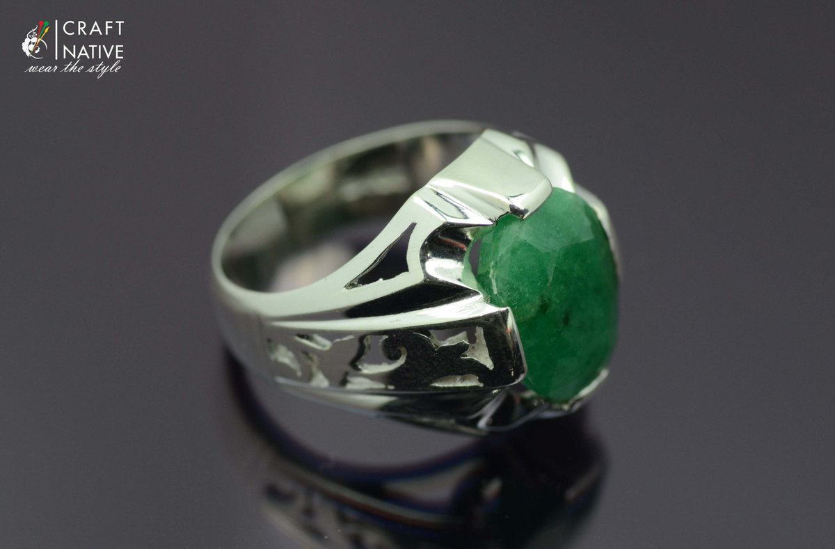 craft_native's tweet image. Natural Rare Sawat Emerald Ring Sterling Silver 925 Green Emerald Handmade Ring.
The ring showcases an elegant design with unique Emerald stone.
#Emerald #Zamurd #Gemstones #Unheated #Untreated #Artisan #Menswear #Timeless #ArtisanRing #MensRings #SterlingSilver925 #forhim