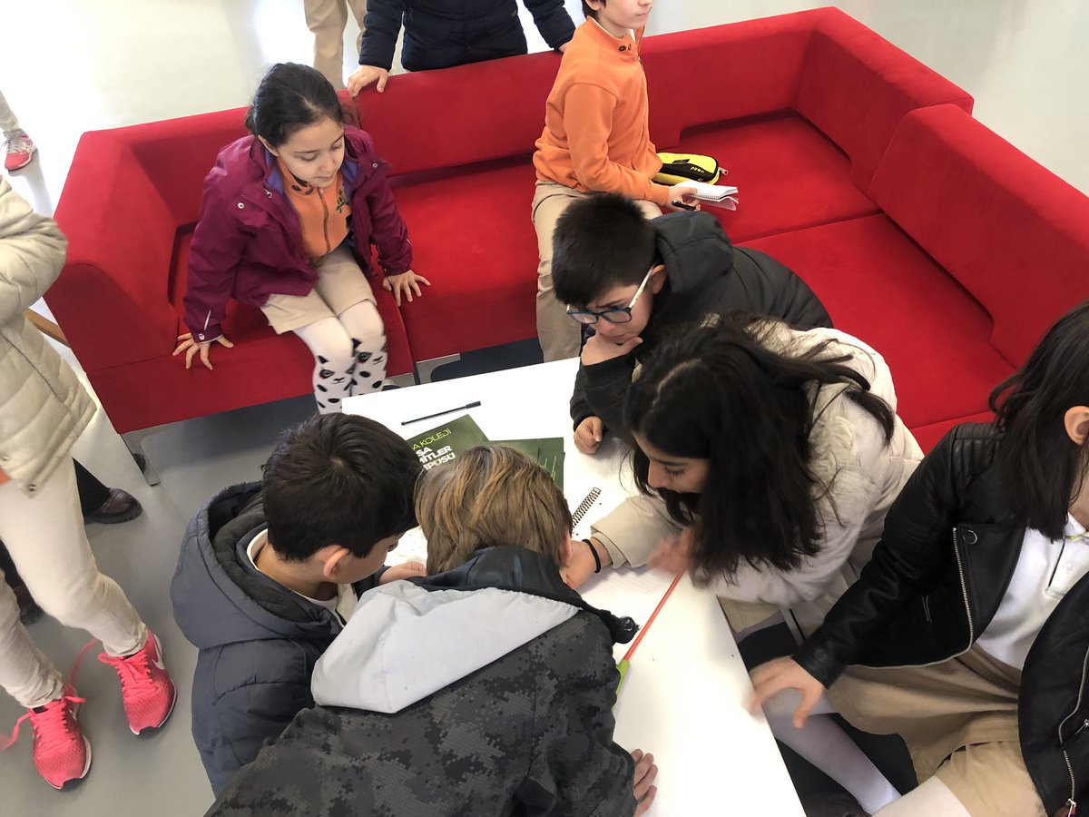 bbbpoj09's tweet photo. We had a blast playing treasure hunt last week. 5th graders are once again very competitive and full of energy! It was a little cold outside, so we had to be away from the beautiful garden of Hamitler. #learnenglishwithdogaschools #hamitlerdoga @GuldemG @tbmumcu @DogaAcademy https://t.co/8rkSTqw8LP