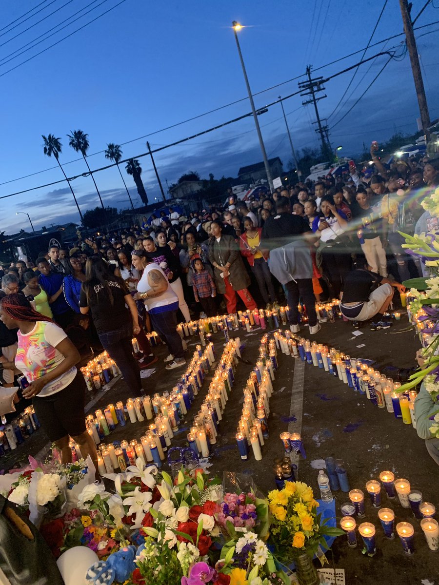 Barolinnne's tweet image. Nipsey we love you 💔😢