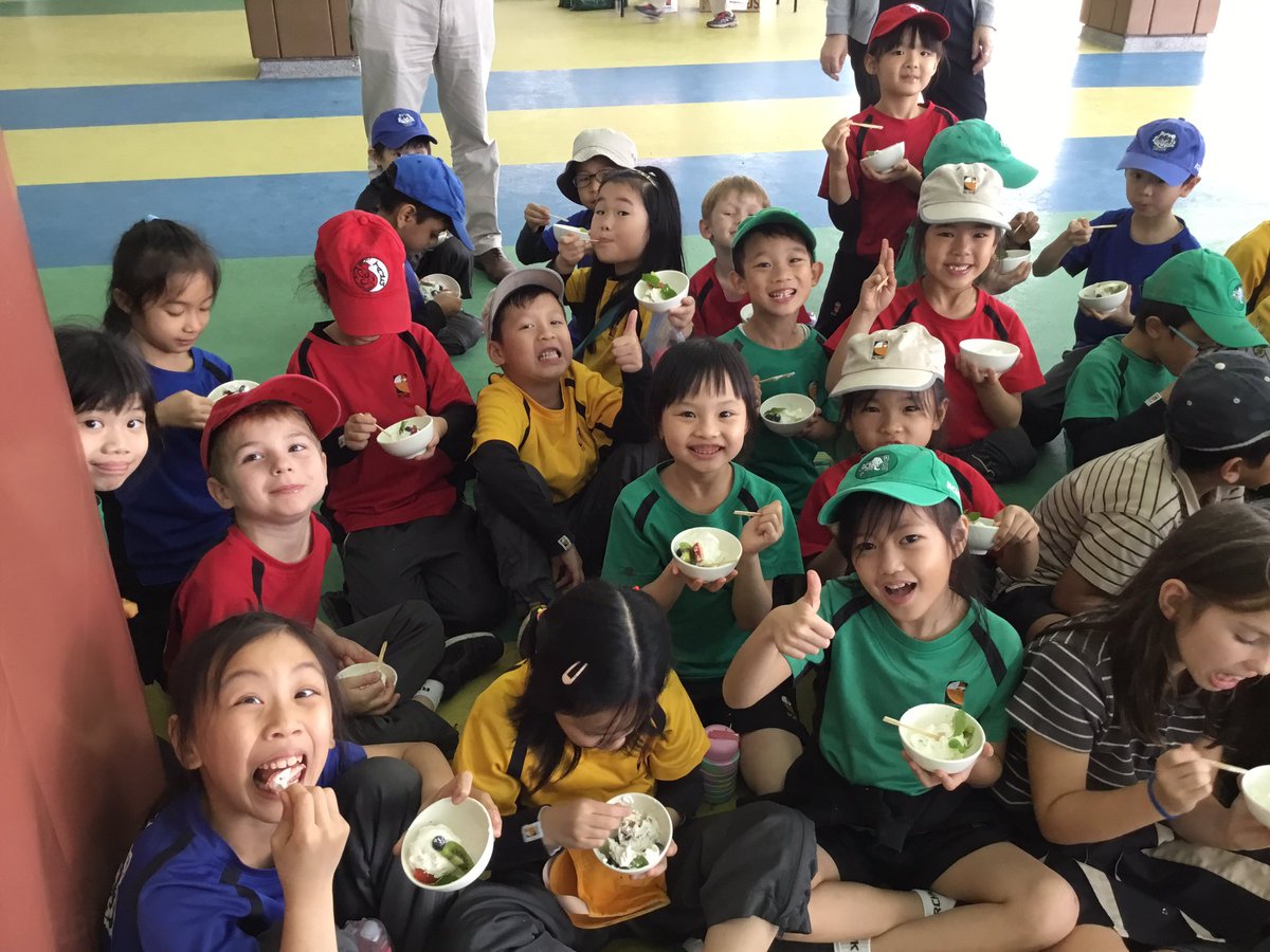 2PS_RCHK's tweet photo. Joyful Fruit Day with @2PS2018 &amp; 2ZR @rocelesz1!!!#heartofrchk #HealthyEating https://t.co/5XOEqNKyEl