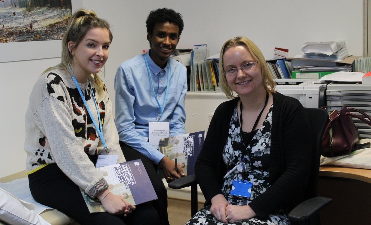 LifelabSoton's tweet photo. We were very proud to be part of this incredible work experience opportunity between @unisouthampton and @UHSFT Young people being #inspired by the medics of today to become our doctors of tomorrow. Read more here https://t.co/WVQPf9eSW2 https://t.co/YfUBaAx5d2
