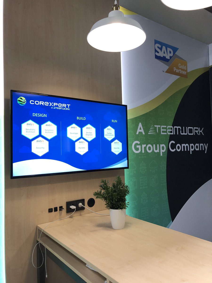 TeamWorkTweet's tweet photo. Les équipes TeamWork et @corexpert sont présentes au #AWSSummit Paris ! Venez nous rencontrer sur le stand 13 😁🤓 #jeancloud #SAPonAWS #cloudfactory #advancedanalytics #migration https://t.co/g7SzdFOU1k