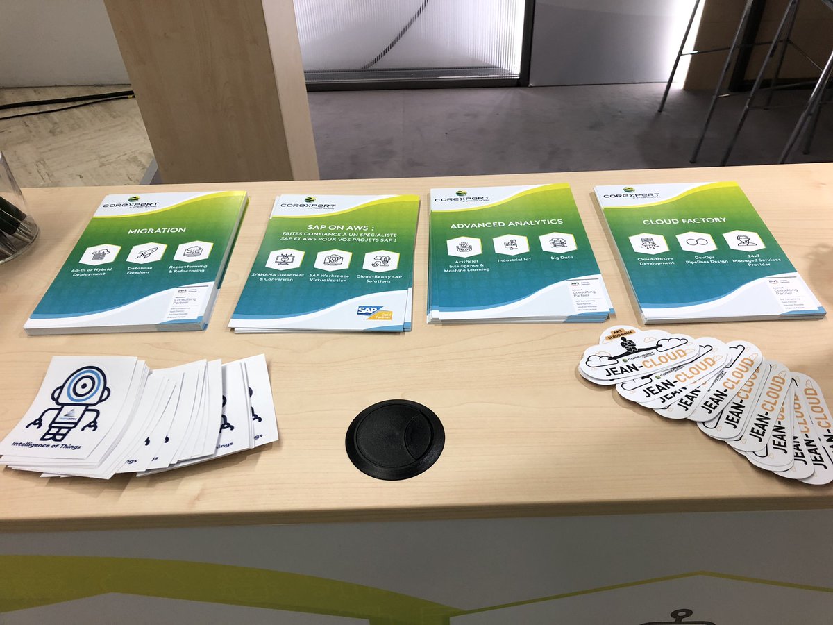 TeamWorkTweet's tweet photo. Les équipes TeamWork et @corexpert sont présentes au #AWSSummit Paris ! Venez nous rencontrer sur le stand 13 😁🤓 #jeancloud #SAPonAWS #cloudfactory #advancedanalytics #migration https://t.co/g7SzdFOU1k