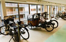 At Sweden’s most #sustainable housing concept, a pool of electric cars &amp; range of bikes are on tap for residents to chose from: irissmartcities.eu/content/new-re… <a href="/ec2b_mobility/">EC2B</a> brings this, public transport &amp; journey planners together to make it easy!
