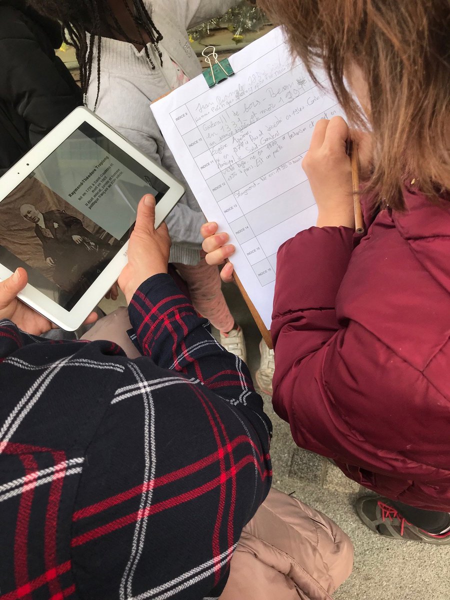 CPC_NUM_HG13's tweet photo. C'est parti pour la semaine Virtuacité https://t.co/4NLCYLXGHo à St Gaudens sur le thème "Fantômes et autres apparitions ! Au menu pour les classes du Comminges, un rallye numérique dans la ville avec des tablettes et un atelier multimedia. #numerique #rallye https://t.co/fm5jsbrClC
