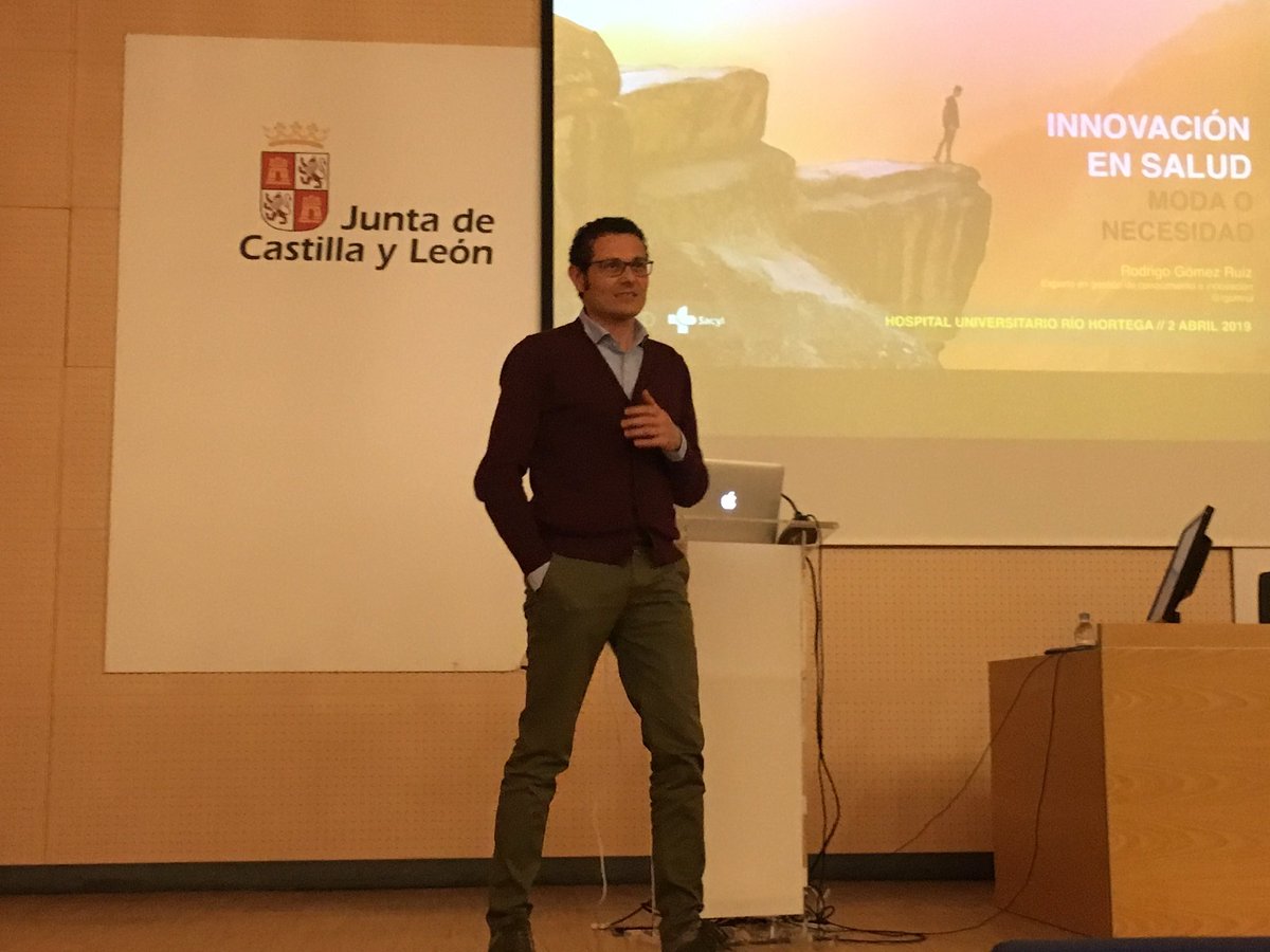 gsanchezantolin's tweet photo. Empieza la sesión de @rgomrui en #HospitalRioHortega #Innovacion en salud: “No me deje nada para la vuelta...” @Salud_JCYL #SacylInnova @IbnRosa https://t.co/LreXlYu3Rm