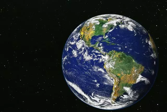 Bekikang01's tweet photo. Trump desperately wants the U.S. in another space race that simply doesn’t exist https://t.co/ODy1nK7vQ0 https://t.co/2UvPuUbBia