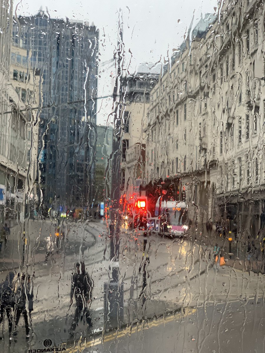 KnittedLibrary's tweet photo. Not a watercolour just this morning’s commute ☔️ https://t.co/mCAqSCh98O