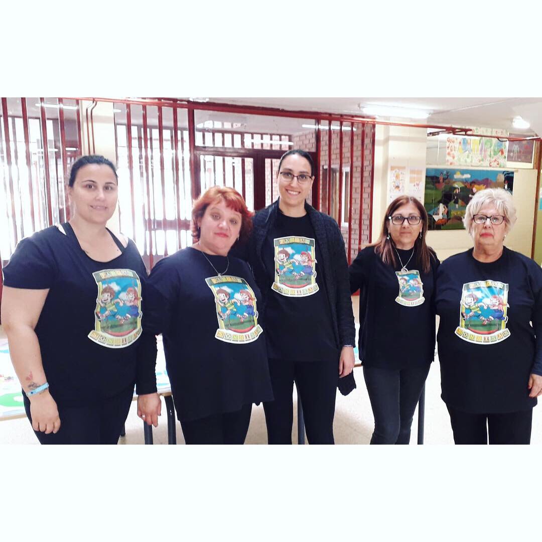 parquesonrisas's tweet photo. Ayer estuvimos en el cole Miguel Hernández en Parla celebrando "Semana de la diversidad funcional" https://t.co/05YlA4CjrA