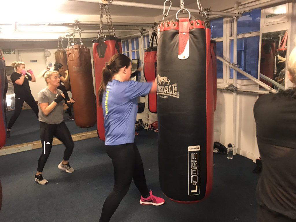 holyroodboxing's tweet photo. This Mornings #BoxFast 930am
will be served..... 1hr of Boxing fitness and Skills Class
Summer π is Coming
Get in shape fast
Tonight 630pm Box Fit Skill Class
Have a good day https://t.co/nYCLs59mYA