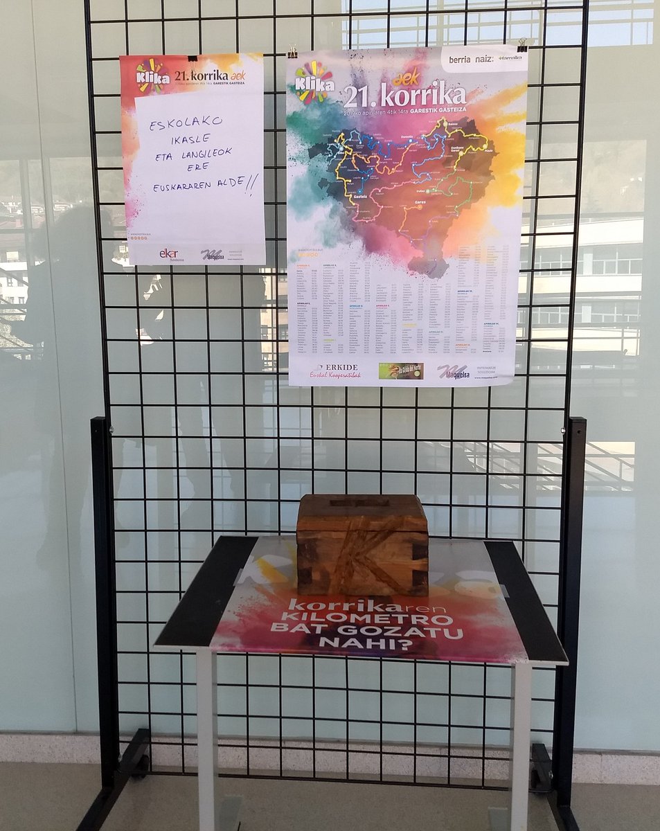 Gipuzkoako Ingeniaritza Eskolako eta Informatika Fakultateko ikasle eta langileok #Korrika.ren aldeko km 1 lortu nahi dugu.

Hemen duzue komunitateko kide batek eskuz sortutako kutxa.

KORRIKAK elkarlana bezalako sentipen polittak pizten ditu! Earra!!
<a href="/AEK_eus/">AEK-KORRIKA</a>  #Klika