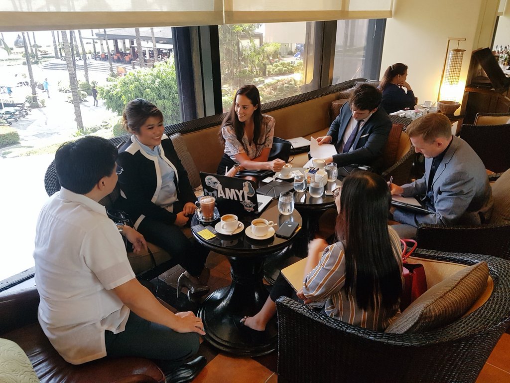 pcooglobalmedia's tweet photo. .@OBGinsights meets with @DOF_PH Asec. Tony Lambino and @bbbphilippines Chair Anna Mae Lamentillo about the developments of the Duterte administration's tax reform and infrastructure programs. 

#workingPCOO #pcooGLOBAL https://t.co/9rmXDIrgCU