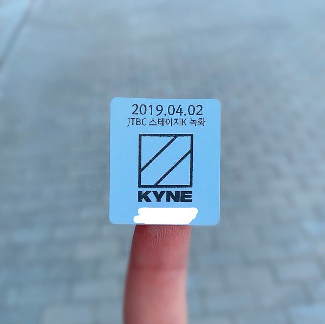 원카인로고로 처음 받아보는 스티커ㅠㅠ 존예ㅠㅠㅠㅠㅠㅠ
공방북은 솔앨때 만들어주신대용..8ㅅ8