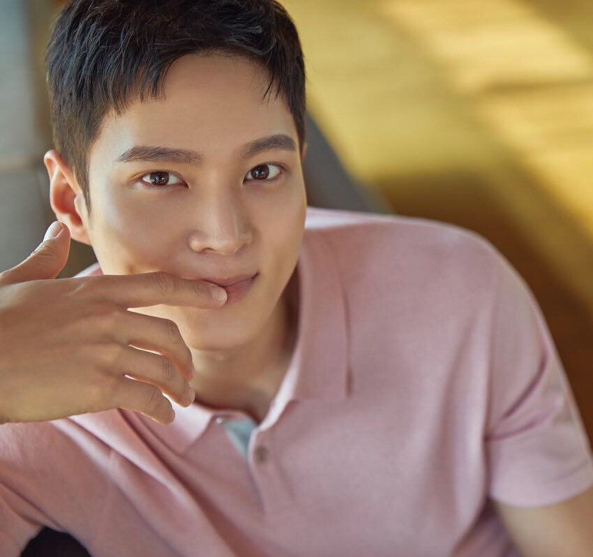 Сон джун ки song joong ki. Чу из loona. Чосон седжон. Самый чу. Чу из loona лицо.