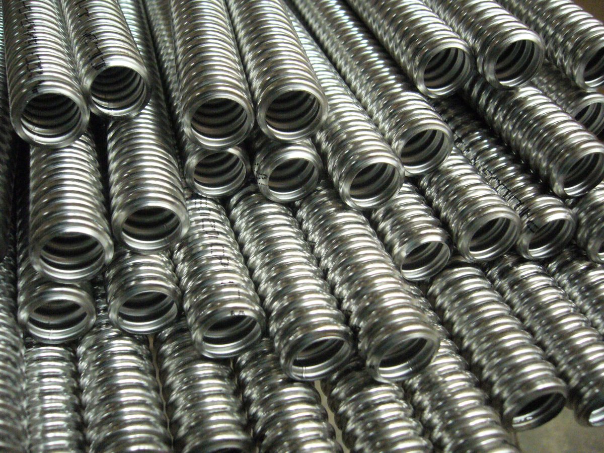 AZFlowtech's tweet image. Pre insulated DN15 tube supplied in 2 metre cut lengths, terminated   pressed ends with 3/4 BSP nuts. Produced for our First fix solar Panel   kit.

AZ Flowtech Ltd supplying Corrugated Stainless Steel Tube, Heating Coils and Fittings to Britains Renewable Energy industry.