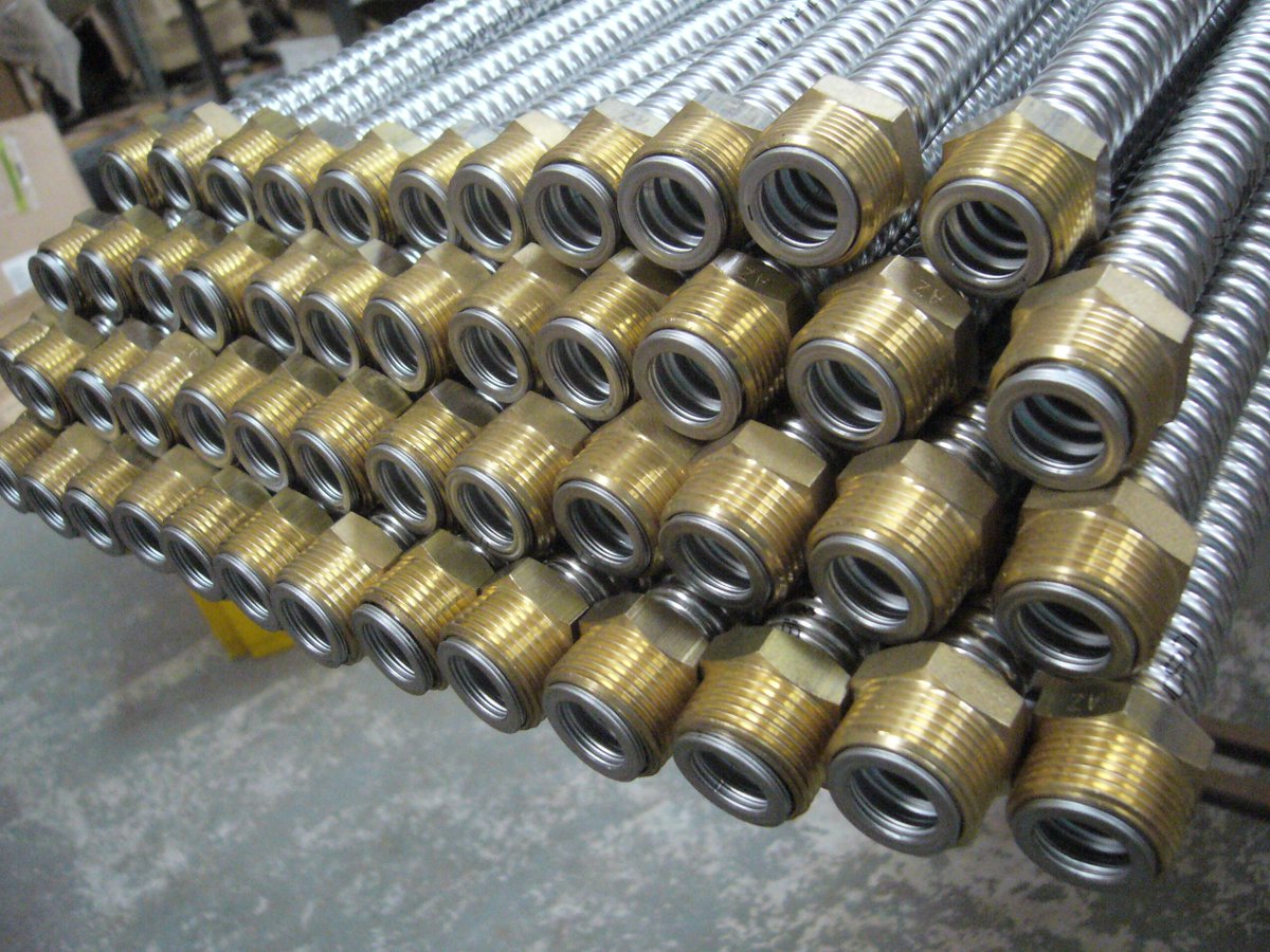 AZFlowtech's tweet image. Pre insulated DN15 tube supplied in 2 metre cut lengths, terminated   pressed ends with 3/4 BSP nuts. Produced for our First fix solar Panel   kit.

AZ Flowtech Ltd supplying Corrugated Stainless Steel Tube, Heating Coils and Fittings to Britains Renewable Energy industry.