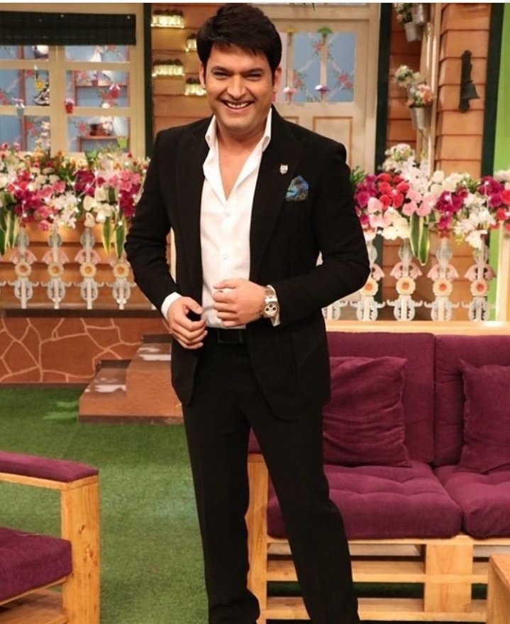 Happy birthday The comidy king.kapil sharma sir. 