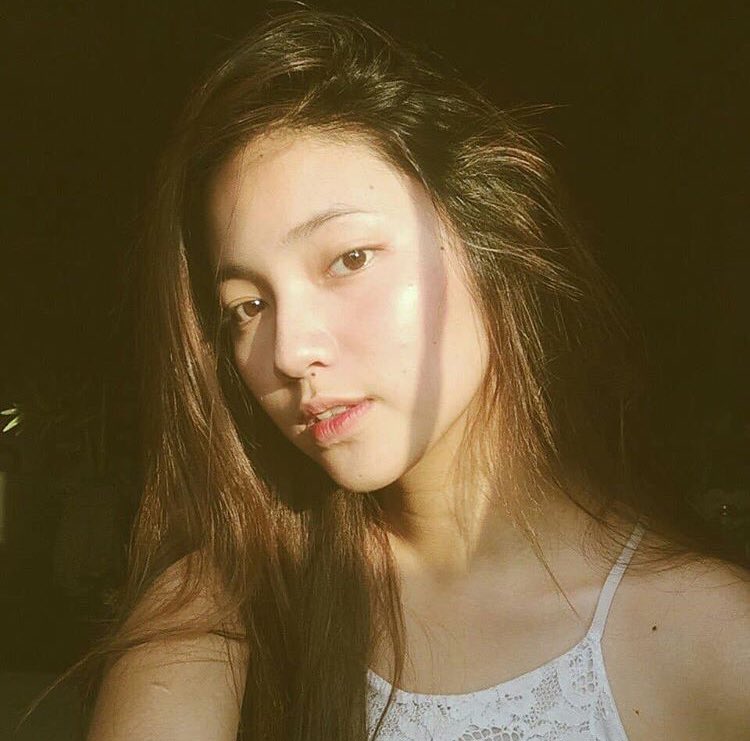 AngelaBuddies's tweet photo. Our Queen Angela is so damn pretty! 
Retweet nyo as an attendance! Thank You. 😘💚 https://t.co/e3y8Noae75