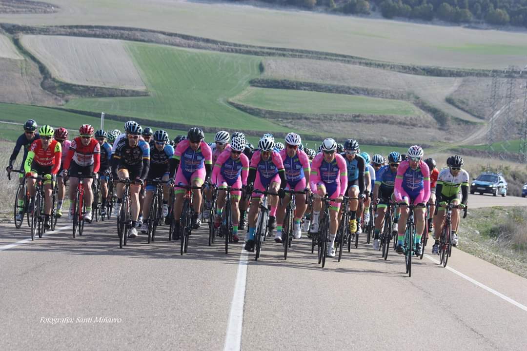 Controlando. Foto cortesía de Santi Miñarro