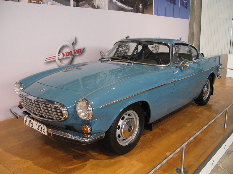 Motorz編集部 公式 ボルボのクラシックカーの中で 人気の高いp1800 どこかイタリア車 のような雰囲気を感じさせるスタイルでありながら コンパクトでスポーティー感のあるこのモデルは北欧メーカーらしい雰囲気を醸し出しています T Co Motorz編集部 公式 ボルボのクラシックカーの中で 人気の高いp1800 どこかイタリア車 のような雰囲気を感じさせるスタイルでありながら コンパクトでスポーティー感のあるこのモデルは北欧メーカーらしい雰囲気を醸し出しています T Co