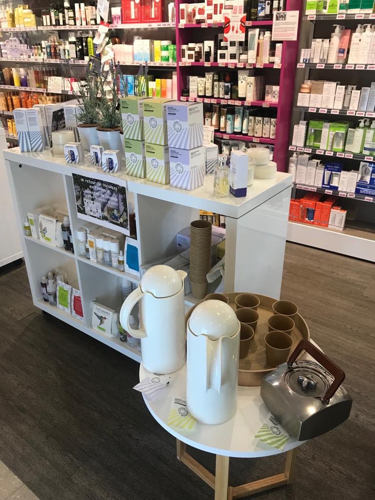 meslavandes's tweet photo. Animation et dégustation autour de la lavande à la @pharmacie.de.la.mauvendiere (Limoges) ce matin, on vous attend nombreux 😊

#lavande #lavandin #bio #lessentieldelavande #degustation #animation #soinscosmetiques #madeinfrance #happy https://t.co/yEcmuGlBL7