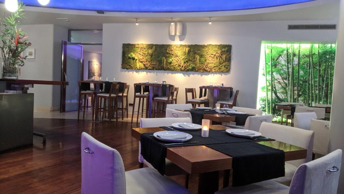 ABGranHotel's tweet photo. 👋 ¿Conoces nuestro #restaurante Senshoku? Seguro que, como mínimo, has escuchado hablar de él.
🍣 Fusión gastronómica entre la cocina tradicional y la asiática.
Y recuerda, a la hora de elegir restaurante.... ¿y #Senshoku pa' cuándo? 💃
#FelizMartes #Sushi #Gastronomía #Fusión https://t.co/CThMhsfjBE