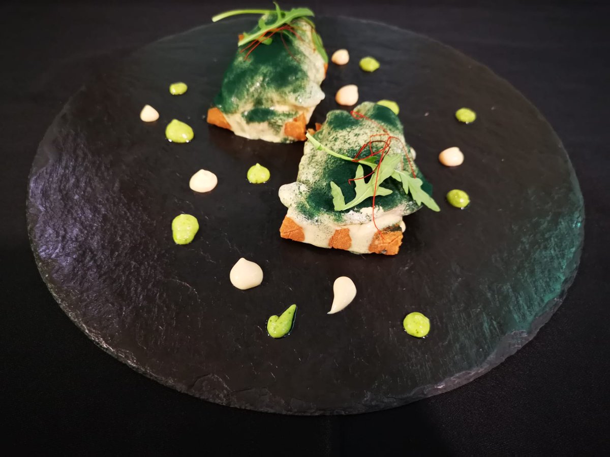 👋 ¿Conoces nuestro #restaurante Senshoku? Seguro que, como mínimo, has escuchado hablar de él.
🍣 Fusión gastronómica entre la cocina tradicional y la asiática.
Y recuerda, a la hora de elegir restaurante.... ¿y #Senshoku pa' cuándo? 💃
#FelizMartes #Sushi #Gastronomía #Fusión