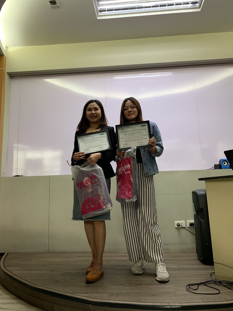 USTCTHMSC's tweet photo. We would like to thank our speakers for enlightening the minds of our participants in planning their own itinerary!
We would also like to thank @RufflesBags for the wonderful bags given to our speakers for today! ππ
#CTHMUpAnd13eyond #CTHMCollegeWeek19 https://t.co/25KhZXICsz
