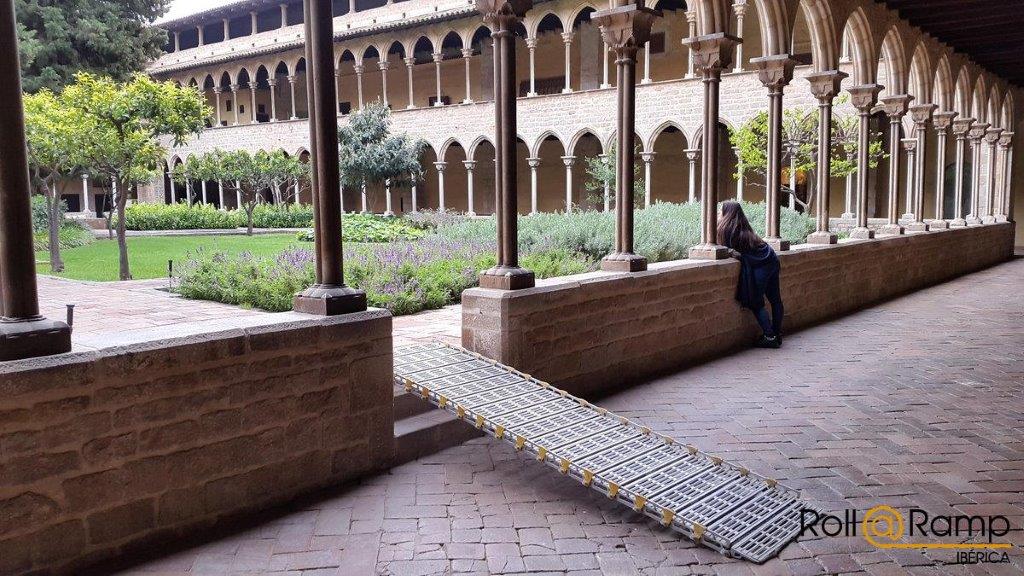 RampasBaratas's tweet photo. La #accesibilidad en los #patrimonios #monasterios #museos debe ser total para poder lograr la #inclusion que todos nos merecemos #rampas #rollaramp #rampa #silladeruedas #movilidadreducida #efim19 👉 https://t.co/gnvIIdeMUn https://t.co/K25J772oMJ