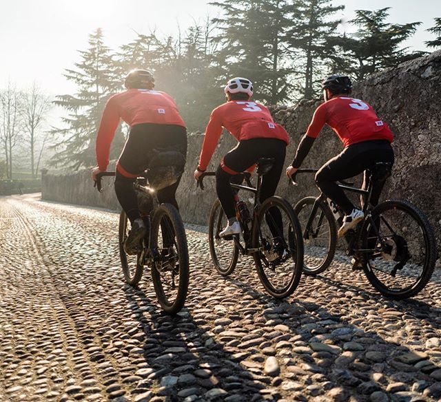 #3TbikeEVENTS worldwide coming at you again this month!
.
The season is in full swing and we present you a lot more opportunities in April to test ride 3T bikes, and even meet the CEOs Gerard Vroomen and Rene Wiertz!
.
05-07/04 @spoton_bikeshop Bormio 🇮🇹… ift.tt/2VjKuAk