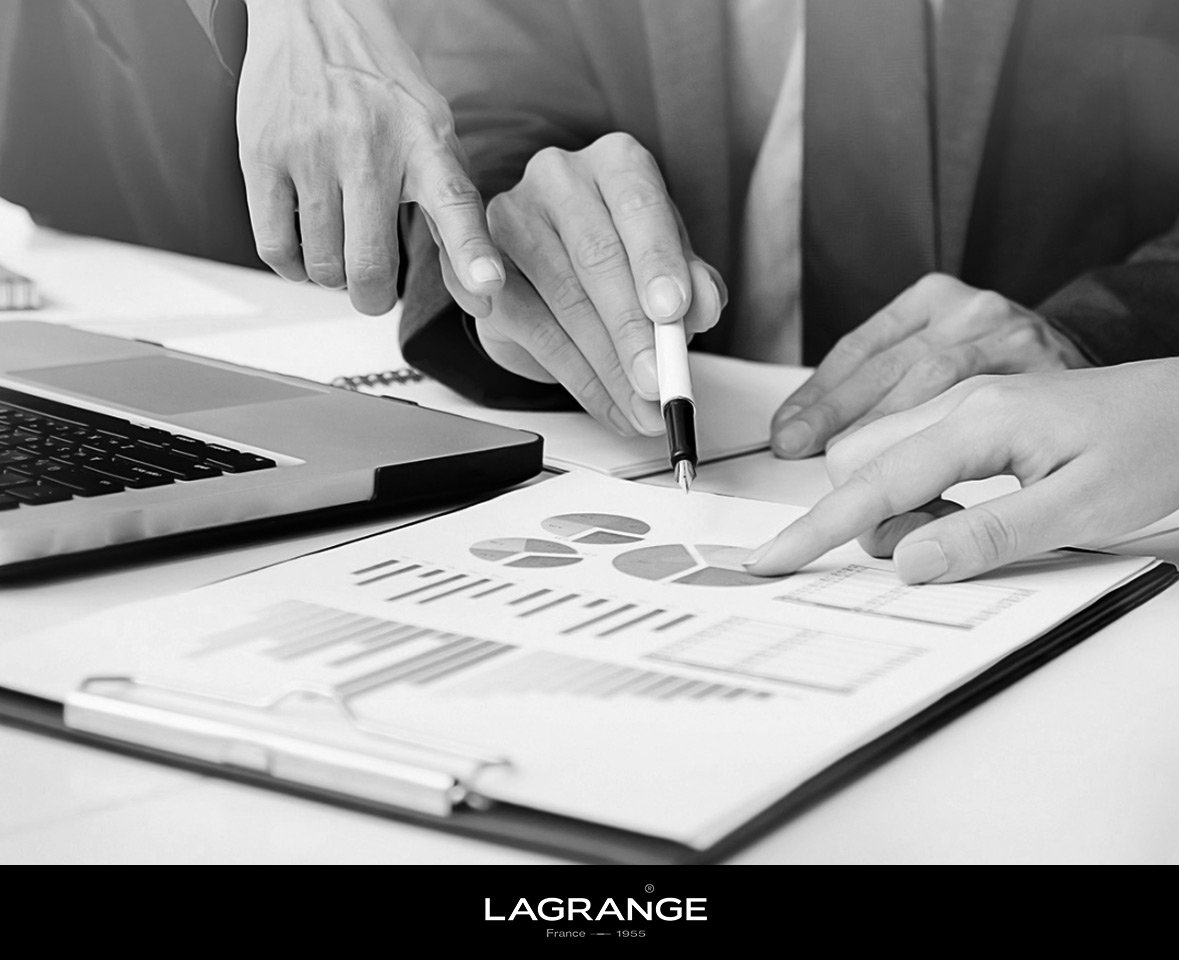 LAGRANGE recrute encore ! 🚀 Nous recherchons un comptable d'entreprise (H/F) en #CDI 💻📊 Découvrez l'offre et le profil recherché : lagrange.fr/fr/content/13-… #offredemploi #job #comptabilité