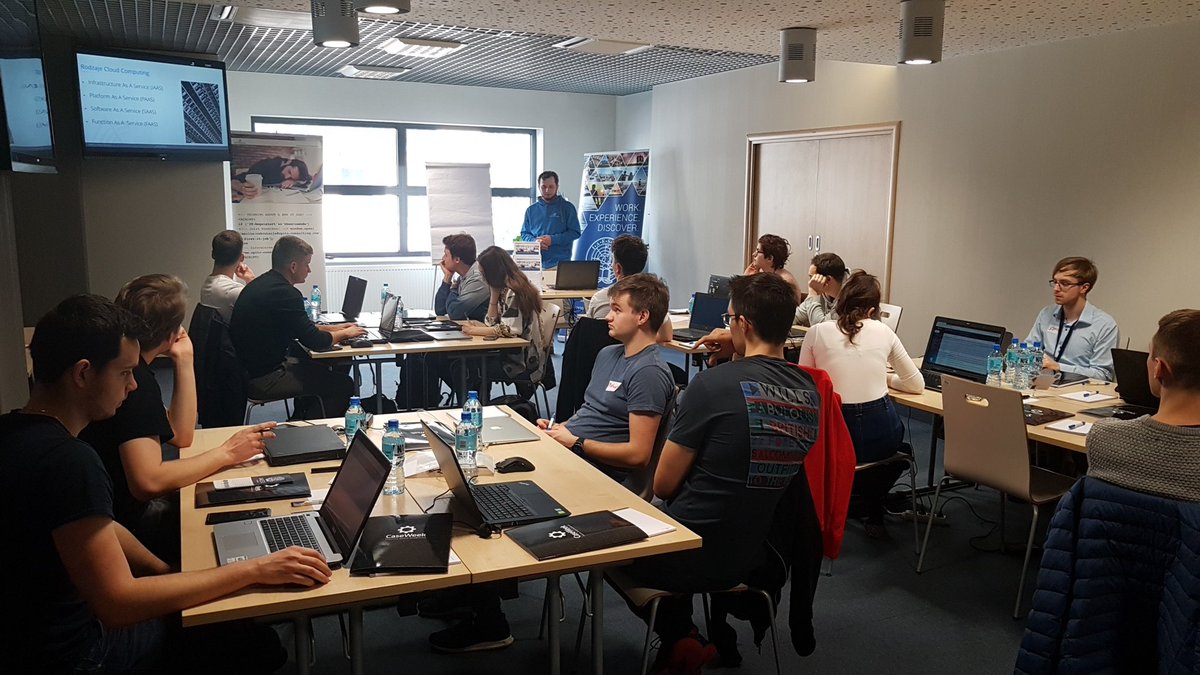 BartOwl's tweet photo. Gruß aus #CaseWeek Event in #Krakau, auf #AGH wo #OC mit #IAESTE #AWS, #Angular und andere #Cloud Dienste als #workshop presentiert #meinlieblingsjob https://t.co/YHNhGdsPIZ