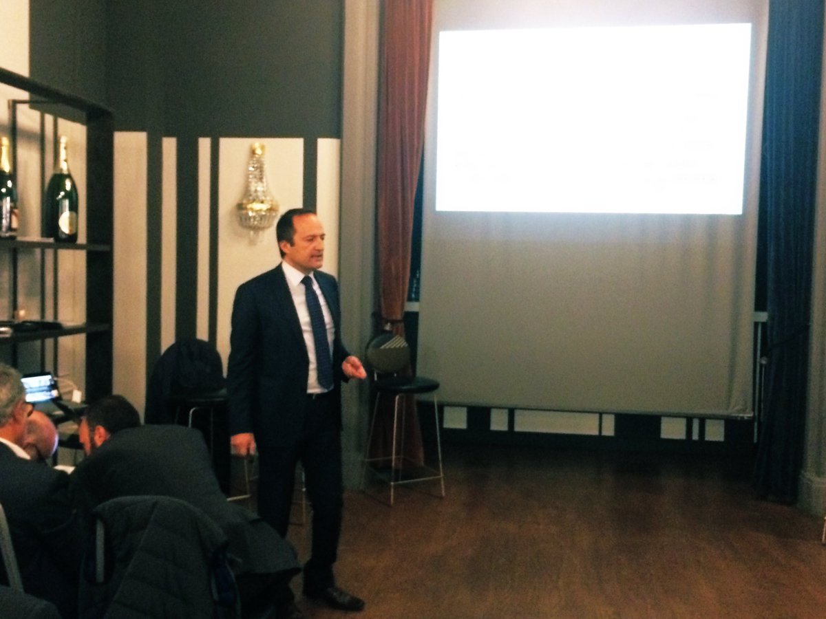 Microsys_Italia's tweet photo. Marco Frassone, Business Unit Lead #Microsys ci parla di #innovazione #digitale a supporto dell’#omnicanalità 

#MSYSevent #DigitalStoryExperience #UnifiedShoppingExperience #Gamification https://t.co/O2zbhJn7RX