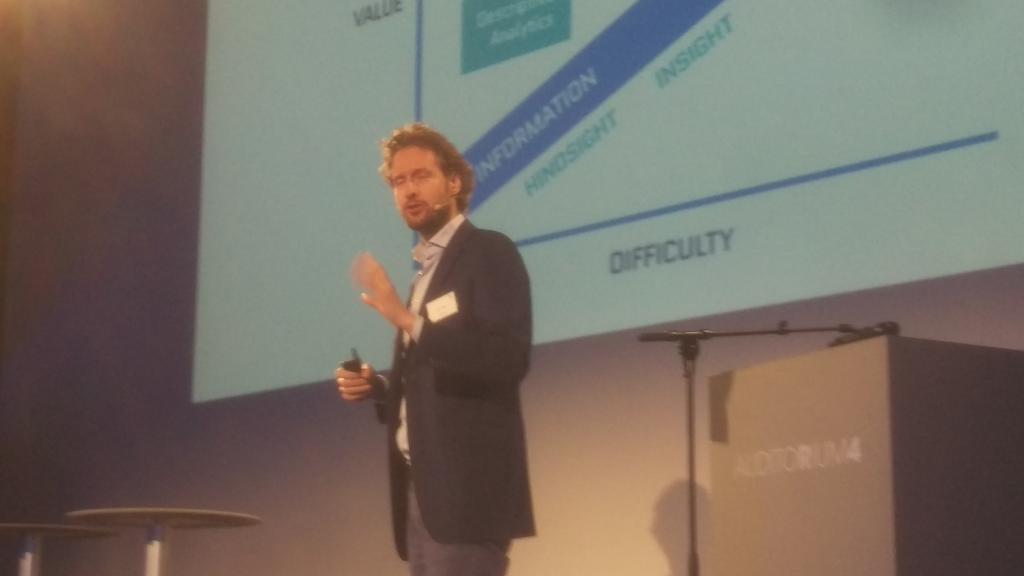 mirkoschaefer's tweet image. "To become a data-driven organization start w descriptive statistics not w predictive analytics!" Tom Pots #VVGSdata