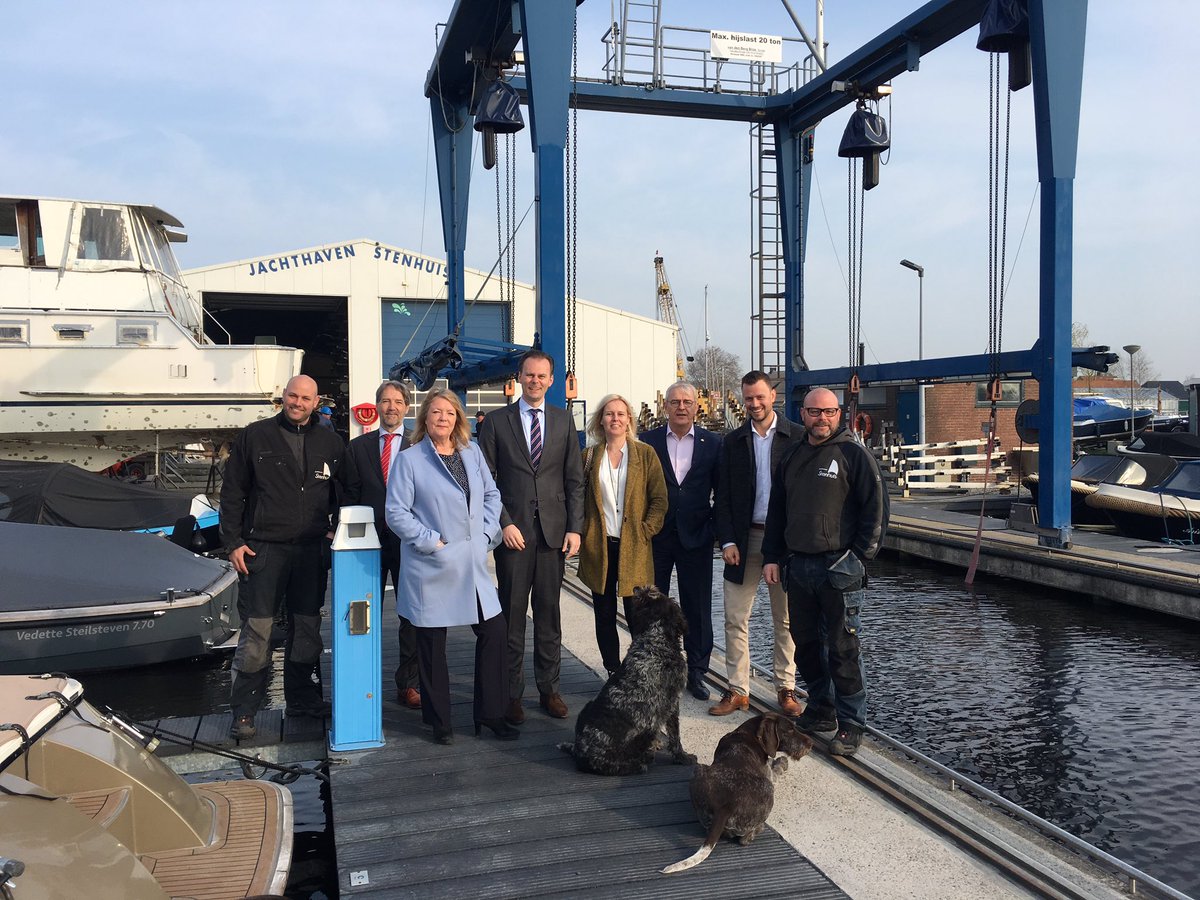 Wat een mooi gepassioneerd familiebedrijf: <a href="/Stenhuis/">Jachthaven Stenhuis</a> het college ging hier vanmorgen samen met <a href="/OndernemendAals/">Ondernemend Aalsmeer</a> op bezoek.