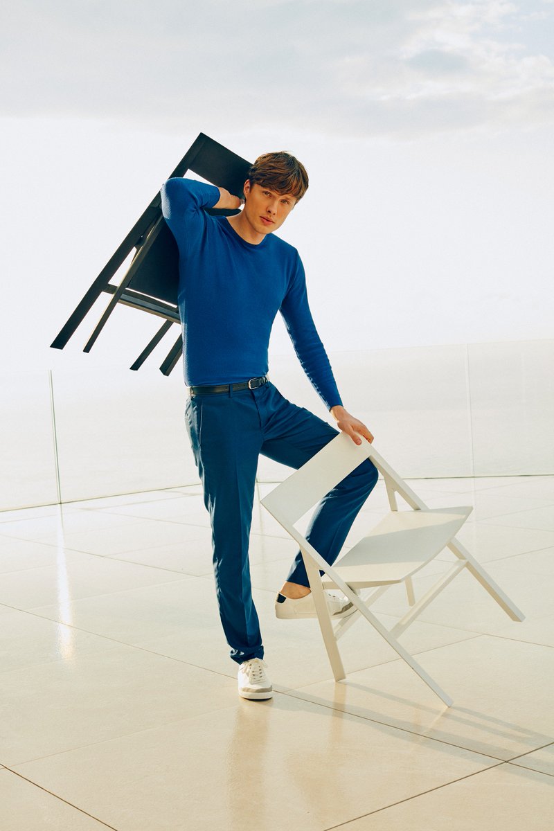 architonic's tweet photo. New QuartzCollection designed by Ramon Esteve for @VONDOMSpain is characterized by its orthogonal geometry and triangular shaped profiles. Due to the line of one of its vertexes this piece appears extremely light. https://t.co/t0YQeLtx3T #quartzcollection #hospitalitychair https://t.co/8WtrkDnSpf