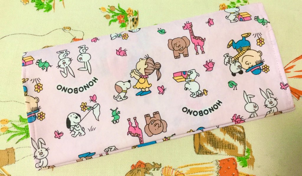 雑貨奥様 على تويتر 簡単ソーイングその3と4 ほのぼの君 作 佃公彦 氏 の素朴なイラストを表地に使ってマスクケースと 昭和レトロのカットタオル生地で雑巾 4枚を作成 今日はここで終了 ソーイング 昭和レトロ 佃公彦 ほのぼの君
