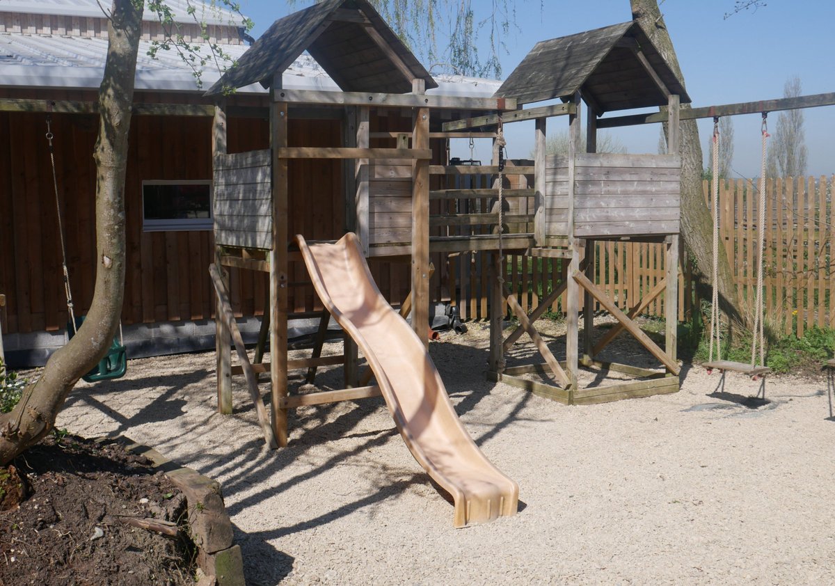 GuestXtra's tweet photo. Easter break ideas...🐣🐄
Take the kids to see the cows being milked daily from 2.30-4.30 at The Bath Soft Cheese Company in Kelston.
And in the cafe... Brekkie, lunch, cream teas, &amp; sweet treats... yum🍴👄.
For more info, or to book a table:
https://t.co/exoBaFU9h0 https://t.co/4RNx4V2ja0