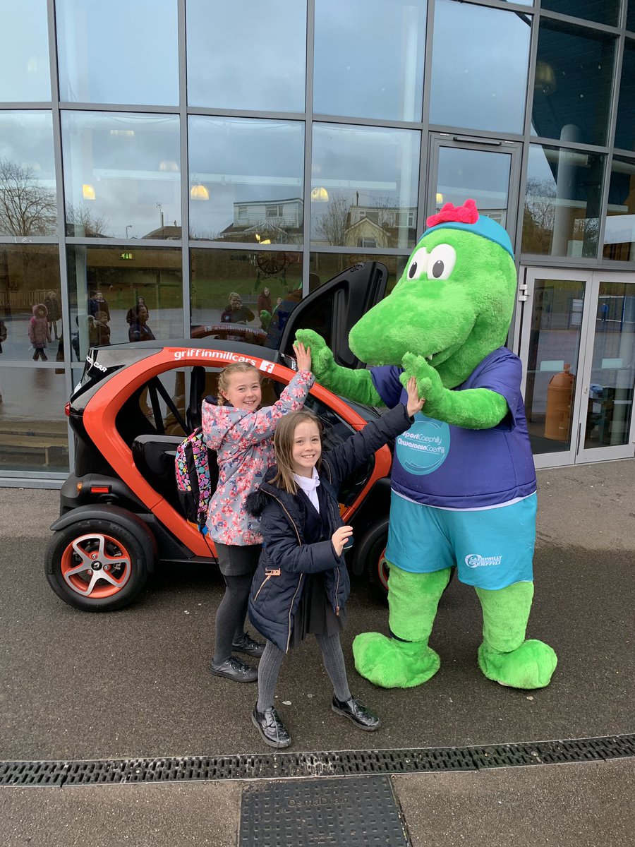 sport_leisure's tweet image. Great morning at @RhiwSyrDafydd promoting the @BrynMeadows Caerphilly 2k &amp;amp; 10k race. 
Looking forward to seeing everyone taking part on the 19th May! 👍