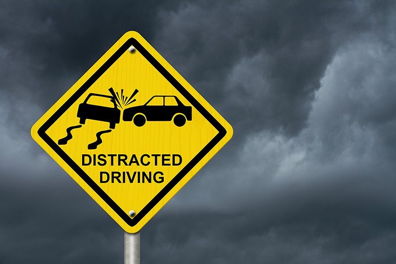GreshamPolice's tweet photo. April is distracted driving month. We will be having extra patrols. Please keep yourself and everyone else safe by not driving distracted. https://t.co/dAzwvFKfhP