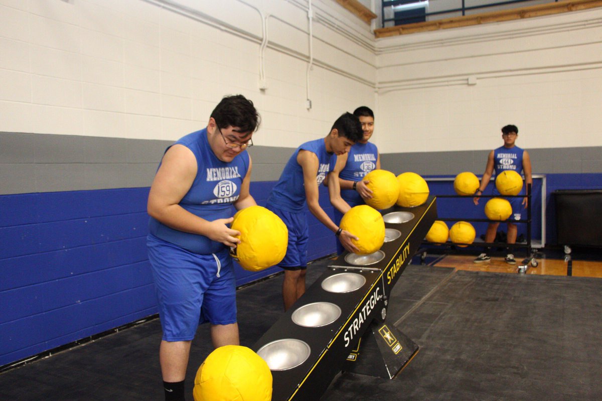 EISDMemorialHS's tweet photo. Students demonstrate their physical fitness and mental strength through strategic stability, air lift, board walk, and other activities in the @GoArmy High School Challenge. #MemorialMinutemen #MHSOneTeam https://t.co/fIs55pMqj0