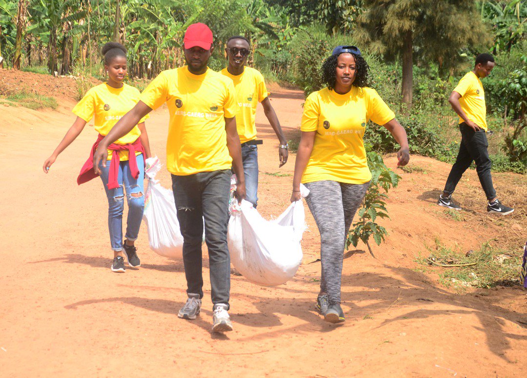 MirindiD's tweet photo. Well done @AERGFAMILY & @GAERGRwanda ! Keep on paving new ways towards #Imbereheza !
Forwards ever ,
Backwards never!
#AERGGAERGWEEK2019 https://t.co/ZpsNQsu1hJ