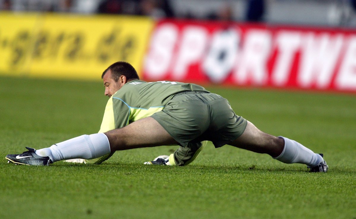 MUNDIAL บนทวิตเตอร์: "Extremely rare photo of Gábor Király shorts. #hahohe https://t.co/Um1ovbKZ1y" / ทวิตเตอร์