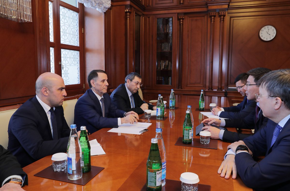AHabibbayli's tweet photo. Prime Minister of #Azerbaijan 🇦🇿Republic Novruz Mammadov met with
Askar Zhumagaliyev @AZhumagaliev Minister of Digital Development, Defense and Aerospace Industry of the Republic of #Kazakhstan🇰🇿
https://t.co/b6sWFTPA1F https://t.co/lhXi0hwBbQ