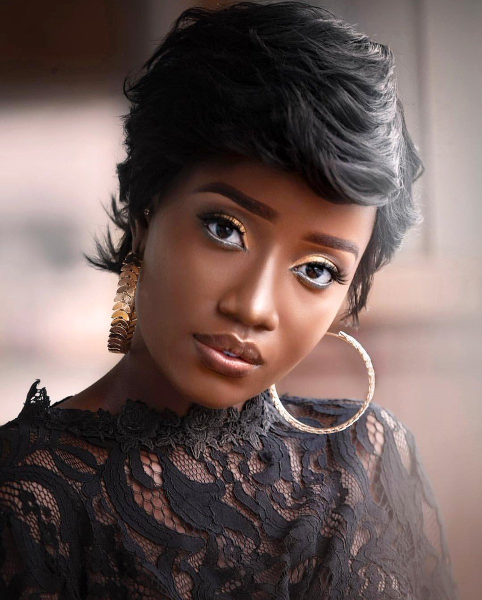 djjacobomutuze's tweet photo. #DembeTaxi:- #Jimpe By @Lydiahjazmine WILL OPEN UP THE SHOW ON 90.4 @DembeFm FROM 6PM TO 8PM....ANY REQUEST?????? https://t.co/V9OrSoNaVh