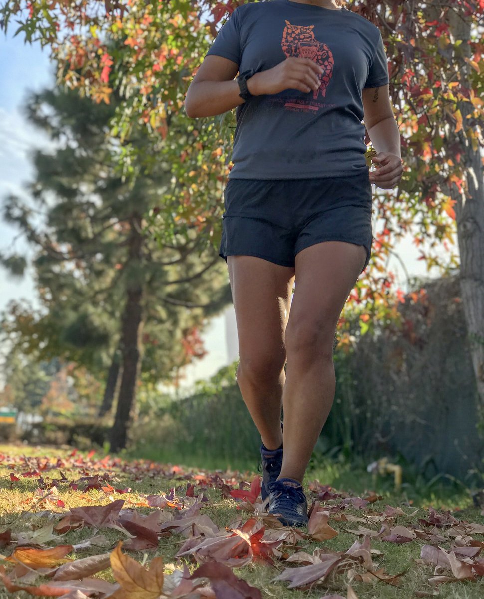 Runderful_daysi's tweet photo. Time flies when you're having fun! I’m ready for @Carlsbad_5000 counting for race day! 
LET’S DO THIS! 💪🏾
•
#CarlsbadBR #BibChat #bibrave
 #bibravepro  #Runselfierepeat #Womensrunningcommunity #RunOOTD #runtoinspire #BornToRunFree #poweryourpassion @BibRave https://t.co/aMST2UsuC5