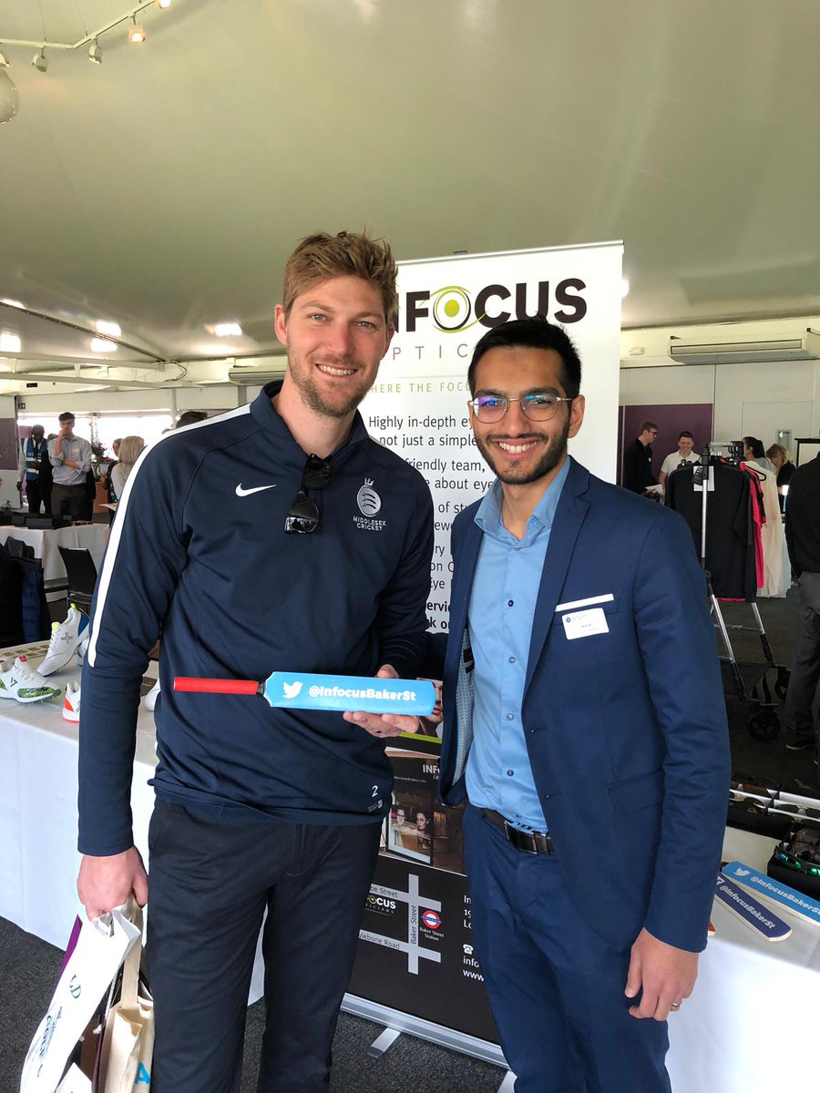 What an amazing event at @HomeOfCricket on Friday - it was great to meet the @Middlesex_CCC players and coaches - all the best for the new season! 👍💪🏏 @dmalan29 @JohnSimpson_88 @ngubbins18 @James_Harris9 @Ollie2rayner