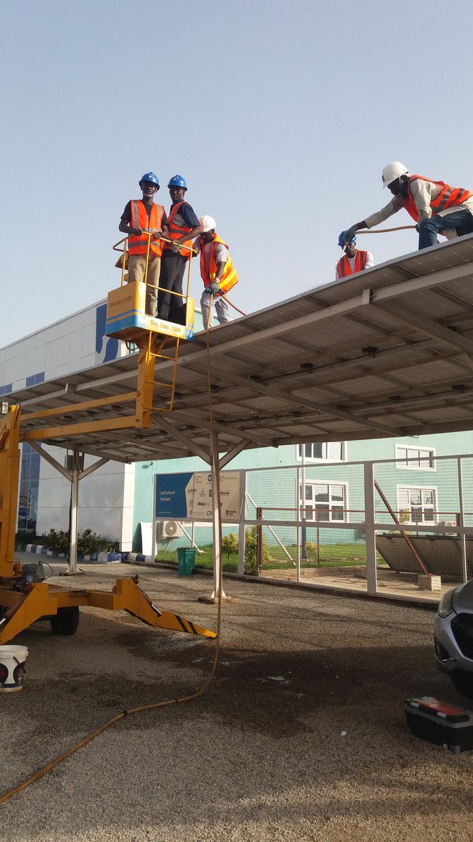 John_binho's tweet photo. Let's do a thread of the pictures we took during the Solartrician training at @bluecamelenergy
#BlueCamelEnergy https://t.co/MXRcSoQzXz