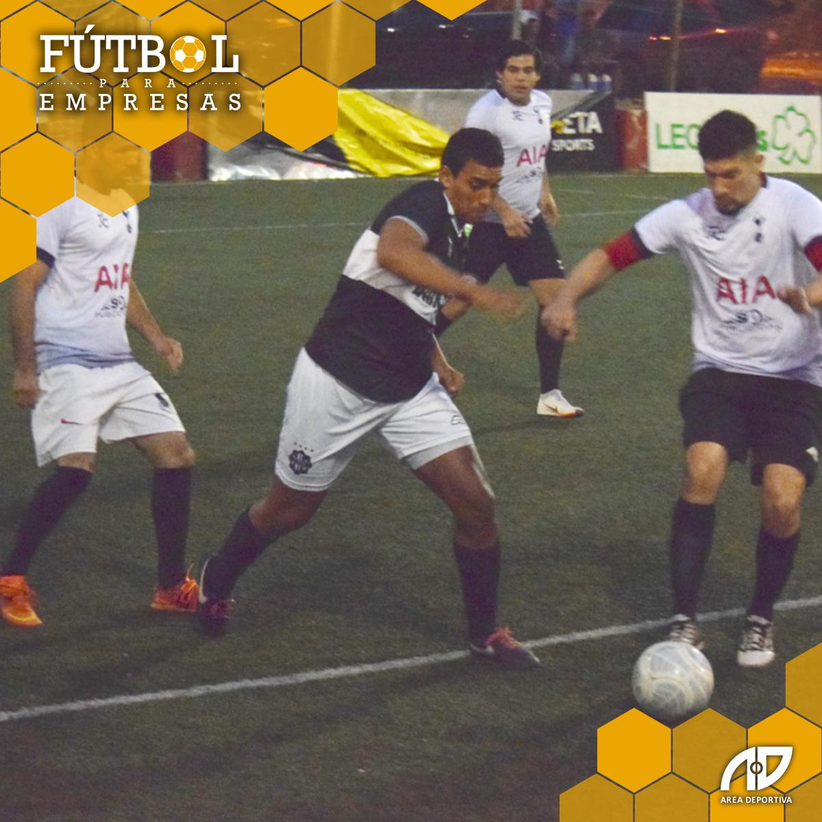 AreaDeportivaPy's tweet photo. Arrancó el Apertura 2019 de Exa Inferiores!

El torneo que nos remonta a algunos años atrás y nos reencuentra con quienes supimos compartir el deporte más lindo del mundo de forma profesional! 

 #exainferiores #fanaticos #FutbolAmateur #integracion https://t.co/Pj5zHsJjAt